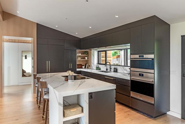 26896 Alejandro Drive, Los Altos Hills CA: https://media.crmls.org/mediaz/f12b5d34-299e-4342-aaa8-b9fb9d0af2cb.jpg