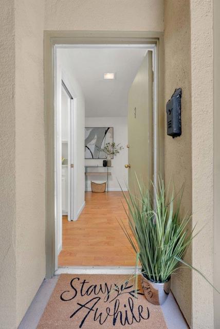 828 N El Camino Real, San Mateo CA: https://media.crmls.org/mediaz/f12bb7ad-9c1a-4cee-97fd-9139637ba563.jpg