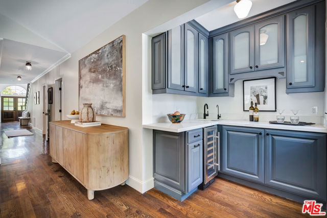 14071 Roblar Road, Sherman Oaks CA: https://media.crmls.org/mediaz/f12bc680-39f8-4bb0-b155-f4609dc163df.jpg