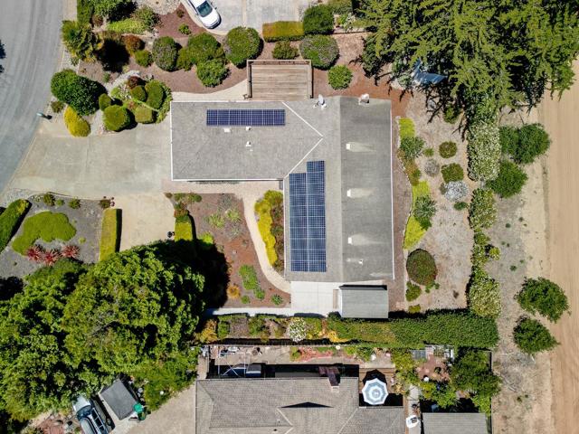 9355 Holly Oak Way, Salinas CA: https://media.crmls.org/mediaz/f12c8b19-45cd-4bec-891e-e5b54bf73179.jpg