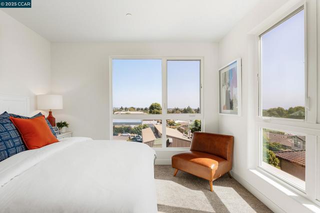 27263 Lumina Ct, Hayward CA: https://media.crmls.org/mediaz/f12cb1c1-2446-40dd-9a72-b78ff493aa65.jpg