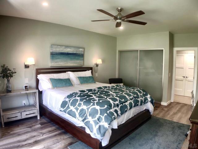 2005 Costa Del Mar Rd, Carlsbad CA: https://media.crmls.org/mediaz/f12d9fc2-dfd8-4fa5-b10e-7c733770419a.jpg