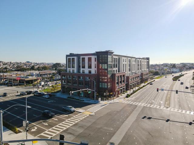 647 Stonegate Drive, South San Francisco CA: https://media.crmls.org/mediaz/f12e50f3-4e4c-4395-9a9e-c9f108dcf961.jpg