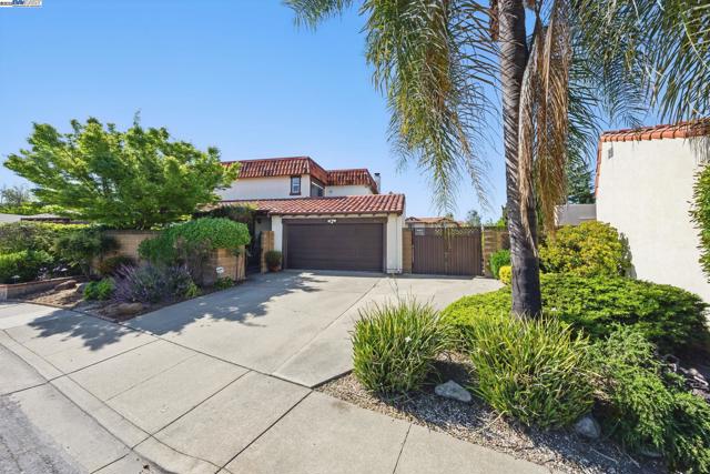 2387 Gomes Rd, Fremont CA: https://media.crmls.org/mediaz/f12eb1c5-a572-4573-a1e4-1046648ec5f2.jpg