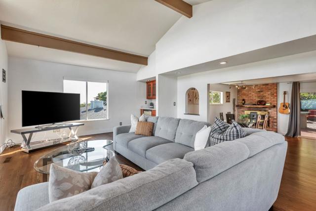347 Rolling Hills Avenue, San Mateo CA: https://media.crmls.org/mediaz/f12f15ed-acea-4b85-84fa-bb5590e8cda4.jpg