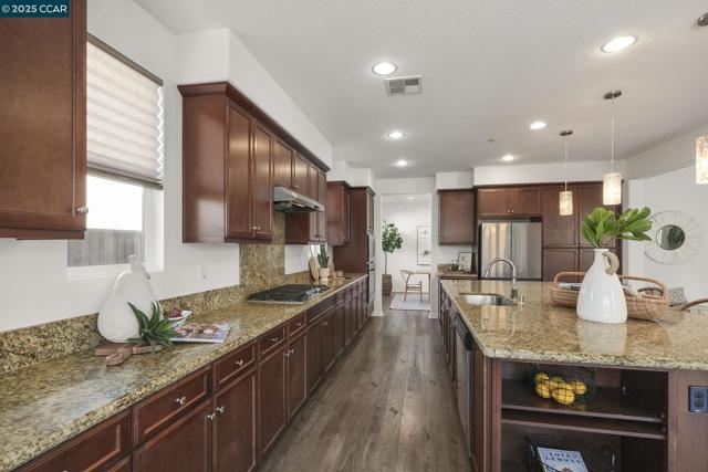 2968 Alves Ranch Rd, Pittsburg CA: https://media.crmls.org/mediaz/f12feb5e-f7f7-40a5-9a95-84c266a1ce74.jpg