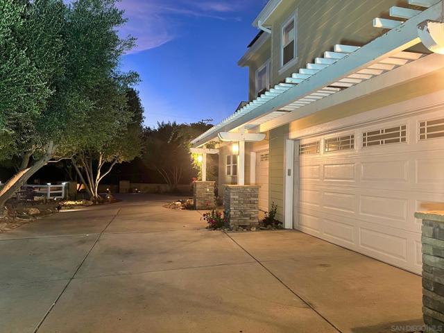 10505 Valle Vista Rd, Lakeside CA: https://media.crmls.org/mediaz/f130196a-bd75-452a-b032-a4e9390295e0.jpg
