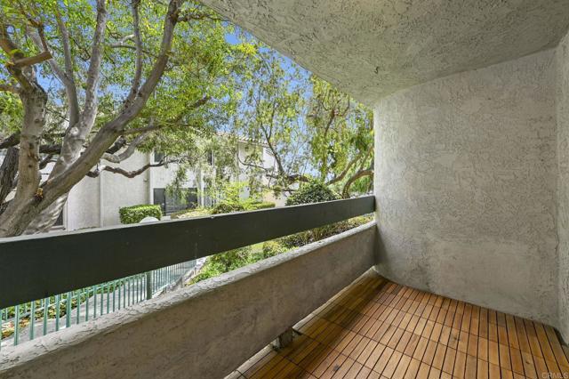 Detail Gallery Image 21 of 46 For 2308 Altisma Way #123,  Carlsbad,  CA 92009 - 2 Beds | 2 Baths
