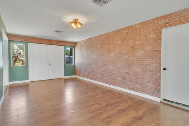 7592 Hanford Avenue, Yucca Valley CA: https://media.crmls.org/mediaz/f1306647-2d52-4d6a-8418-23094d7f32b6.jpg