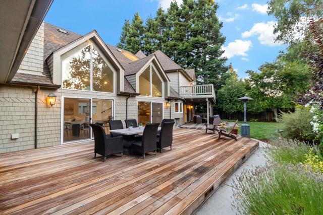 136 Finger Avenue, Redwood City CA: https://media.crmls.org/mediaz/f130b1e1-a9d0-4f49-a234-f9e2415226f7.jpg