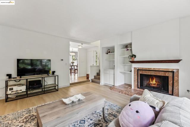 3422 Sunleaf Way, Richmond CA: https://media.crmls.org/mediaz/f132472c-5664-4549-9f4d-1aed547ca5ac.jpg