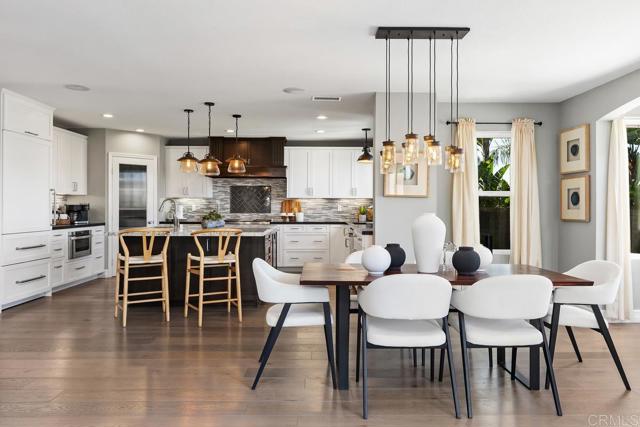 Detail Gallery Image 11 of 44 For 13822 Camino Del Suelo, San Diego,  CA 92129 - 4 Beds | 3 Baths