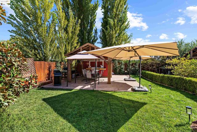 1600 Eden Plains Rd, Brentwood CA: https://media.crmls.org/mediaz/f133eb74-f257-4df7-8575-be2f698593fd.jpg