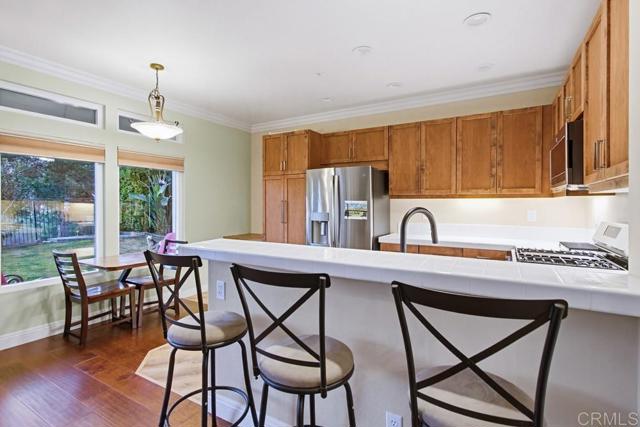 Detail Gallery Image 11 of 70 For 2345 Amber Oak Ln, Escondido,  CA 92027 - 4 Beds | 3 Baths