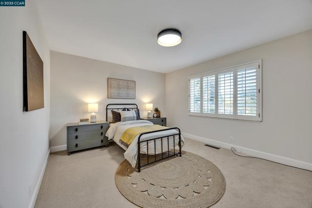 967 Ocho Rios Dr, Danville CA: https://media.crmls.org/mediaz/f13465a5-07ee-4ffe-b9ae-e52ba2561a34.jpg