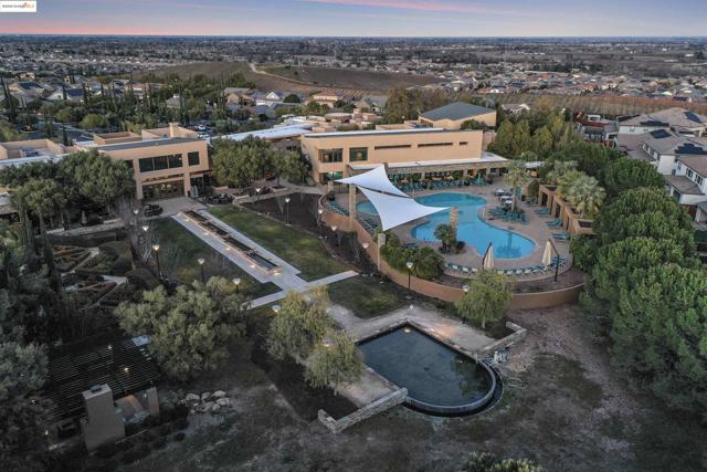 1147 Saint Julien St, Brentwood CA: https://media.crmls.org/mediaz/f13492c6-103f-48e0-8ccb-f1ab6741dd97.jpg