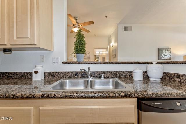 Detail Gallery Image 22 of 52 For 300 N El Molino Ave #319,  Pasadena,  CA 91101 - 2 Beds | 2 Baths