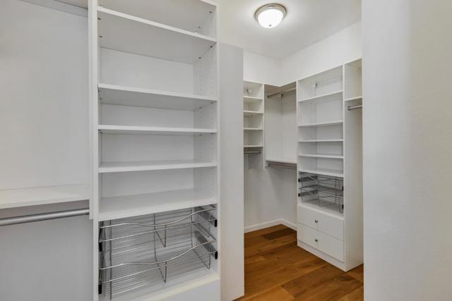 636 Bair Island Road, Redwood City CA: https://media.crmls.org/mediaz/f1364c09-a051-4472-bcdc-ce2108858dd9.jpg