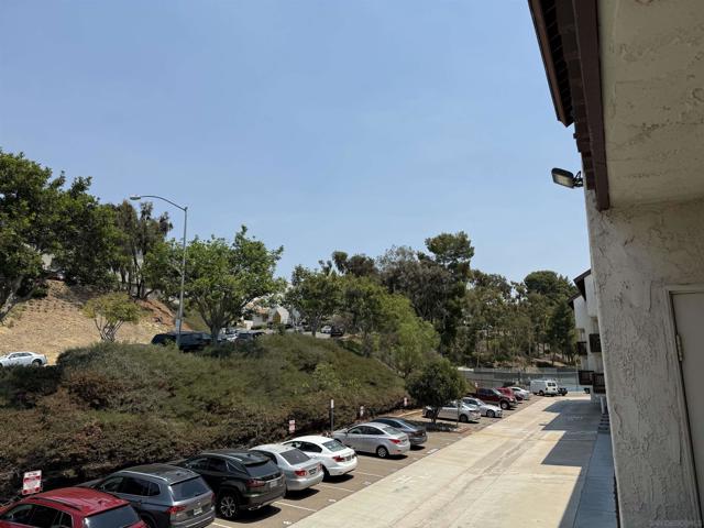 6131 Rancho Mission Rd, San Diego CA: https://media.crmls.org/mediaz/f13670c5-4b79-4944-8658-5e20eee00d6f.jpg