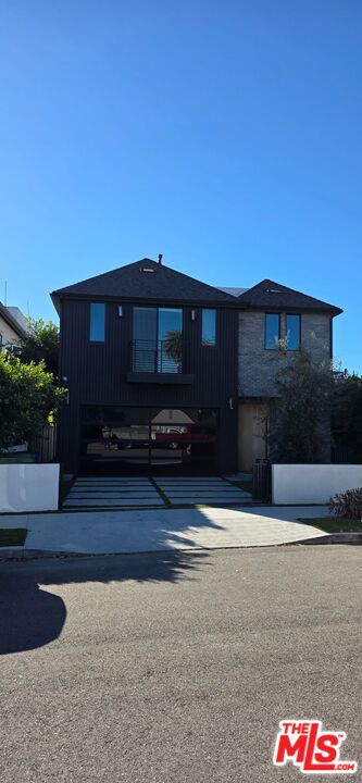 3021 Stanford Avenue — Modern