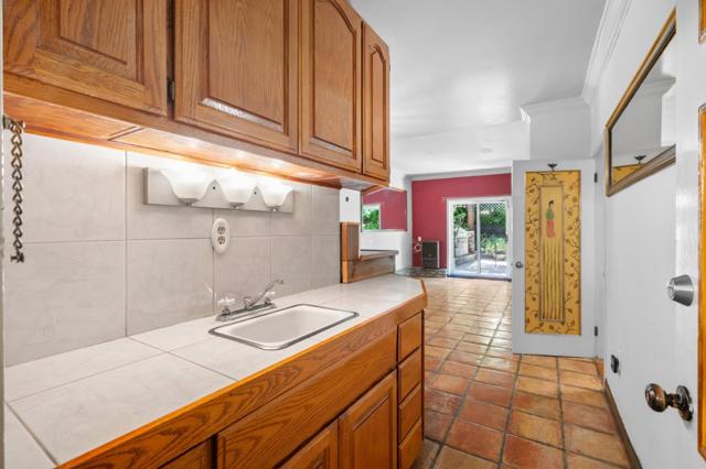 36333635 Webster Street, San Francisco CA: https://media.crmls.org/mediaz/f1372868-1966-4317-a17f-a99958f1709e.jpg