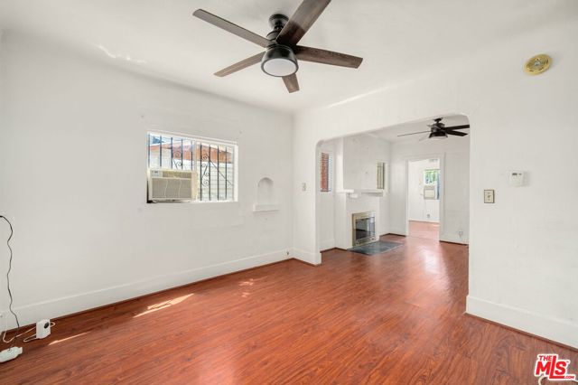 414 N Ditman Avenue, Los Angeles CA: https://media.crmls.org/mediaz/f137cf83-3c3a-4300-a3d1-63717379e631.jpg
