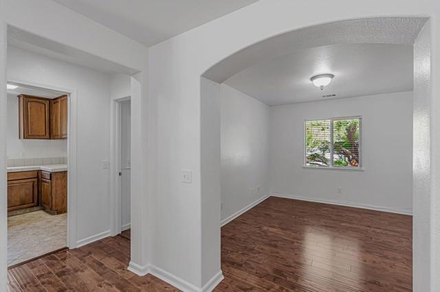1619 Tumbleweed Way, Los Banos CA: https://media.crmls.org/mediaz/f1380ff4-f68b-4d76-9621-0b4c402fe2ca.jpg