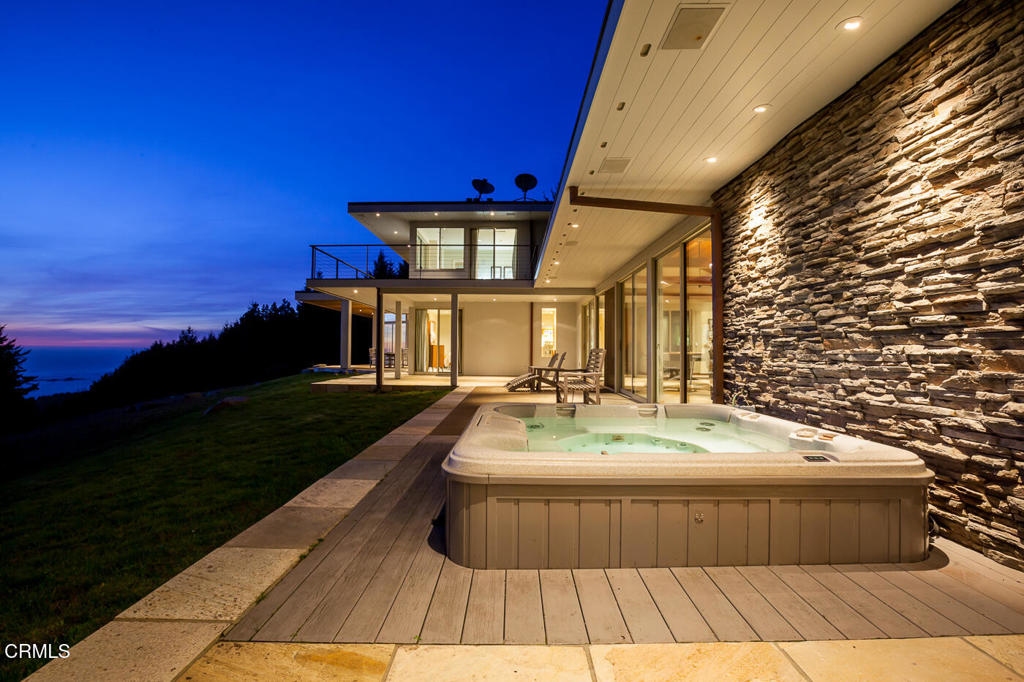 43850 Buckhorn Cove Road E