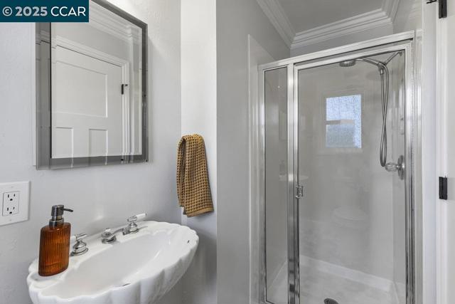 280 Fairway Dr, Danville CA: https://media.crmls.org/mediaz/f1394a7a-a6a2-4484-9663-f3ec14c92aac.jpg