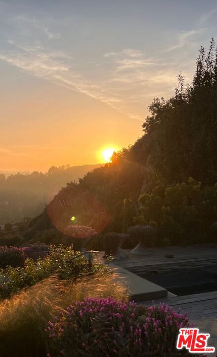 7400 Pyramid Place, Los Angeles CA: https://media.crmls.org/mediaz/f13965e5-9c0a-4c85-aebd-9f93cfa93f82.jpg