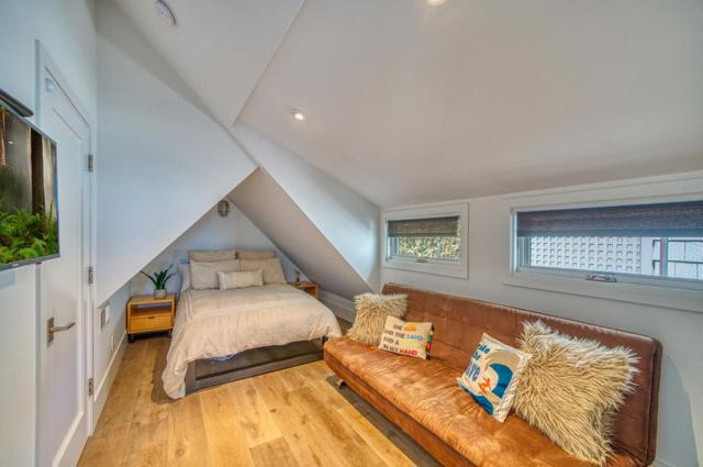 2601 E Cliff, Santa Cruz CA: https://media.crmls.org/mediaz/f13a5abb-9b4d-422e-ab39-3d92c928d212.jpg