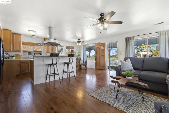3474 Camino Diablo, Byron CA: https://media.crmls.org/mediaz/f13aad46-5fa4-4467-a613-1708373a9e0d.jpg