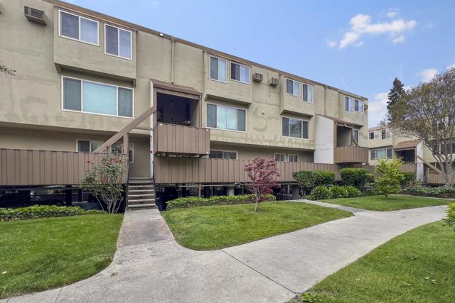 410 Auburn Way, San Jose CA: https://media.crmls.org/mediaz/f13b4cb2-3868-487d-b5e7-a660e134ae9f.jpg