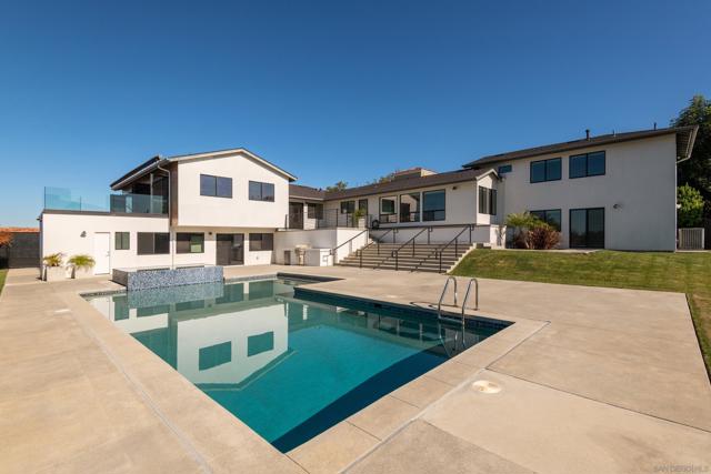 2641 Costebelle Dr, La Jolla CA: https://media.crmls.org/mediaz/f13bc4bb-0f32-4c5c-b852-8b090d3e6b8c.jpg