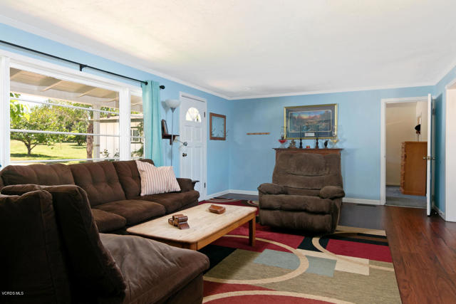 250 Verde Oak Drive, Oak View CA: https://media.crmls.org/mediaz/f13bc789-2c8a-409f-9b22-8487ed2cca88.jpg