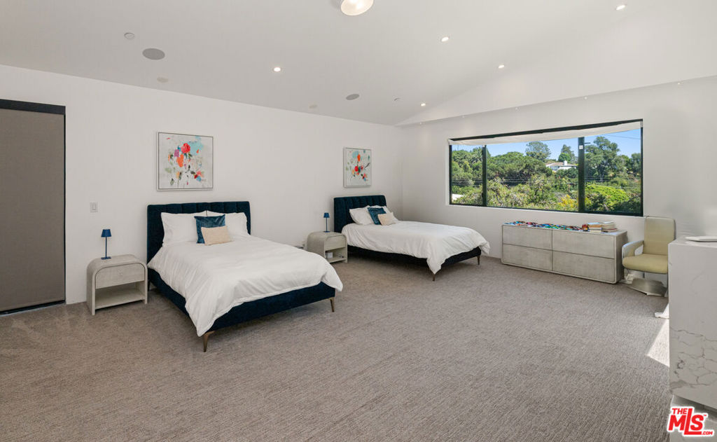 MLS #25576861 image #14