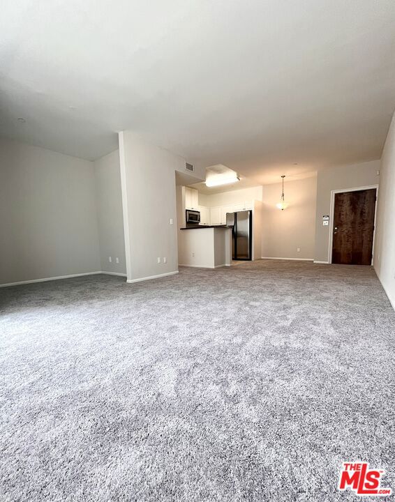 13941 Sherman Way, 410 photo 6