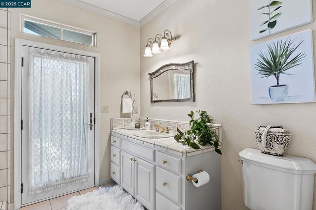 1620 Saint Francis Ct, Benicia CA: https://media.crmls.org/mediaz/f13ca0cb-2d0d-437e-9ec5-4fbcc0346d15.jpg