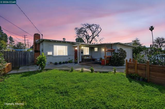 1990 Sunshine Dr, Concord CA: https://media.crmls.org/mediaz/f13d005d-a6de-49e0-ab7c-3402a1f8a40b.jpg