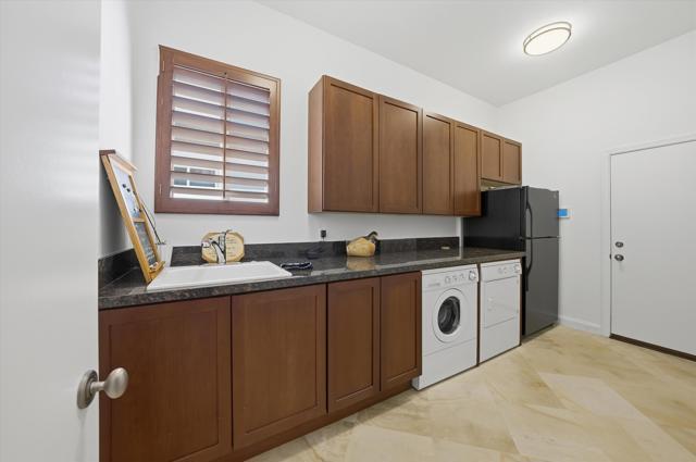 80315 Via Valerosa, La Quinta CA: https://media.crmls.org/mediaz/f13d4271-135e-4b0e-81f9-1eb692db2ff3.jpg