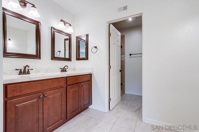 Image 36 of 54 For 13654 Mulberry Tree Ct