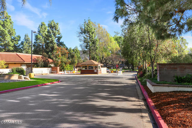 38114 Village 38, Camarillo CA: https://media.crmls.org/mediaz/f13f8b7e-160c-4f94-a227-361b30b83603.jpg