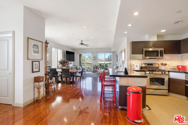 10930 National Boulevard, Los Angeles CA: https://media.crmls.org/mediaz/f1403ac6-e852-4b0a-8cda-0a9d365bb69e.jpg