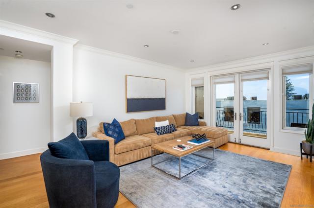 1000 Genter St, La Jolla CA: https://media.crmls.org/mediaz/f1407293-4552-4205-82a5-af1de831aa6a.jpg