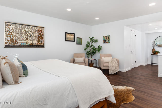 Detail Gallery Image 18 of 27 For 385 S Oakland Ave #205,  Pasadena,  CA 91101 - 3 Beds | 2 Baths