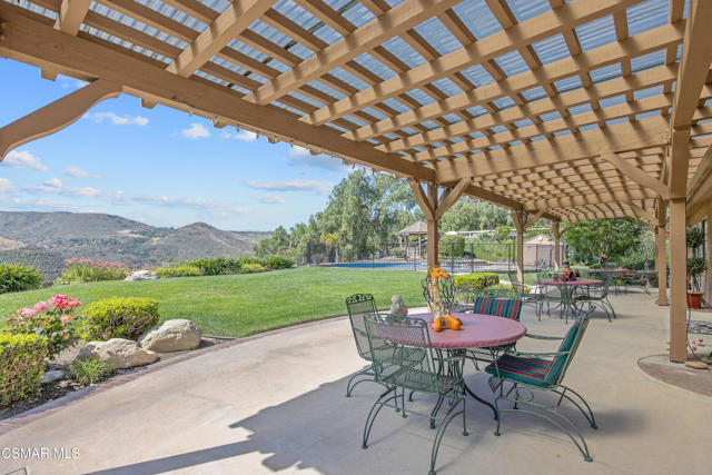 12490 Ridge Drive, Santa Rosa CA: https://media.crmls.org/mediaz/f140ebdf-376c-4786-bc4d-44e64f04336f.jpg