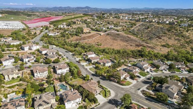 5545 Nanday Ct, Oceanside CA: https://media.crmls.org/mediaz/f14112fb-6f3a-471e-a04d-40a7714e57cb.jpg