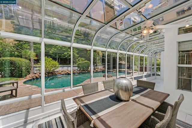 4253 Golden Oak Ct, Danville CA: https://media.crmls.org/mediaz/f141615f-7fa5-4fb6-ade6-fc7113c73933.jpg