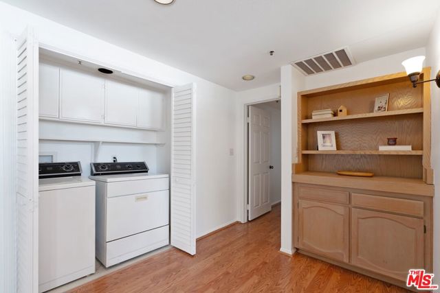 1871 Greenfield Avenue, Los Angeles CA: https://media.crmls.org/mediaz/f141c879-00a7-4ad7-814c-34d7d7fb5c97.jpg