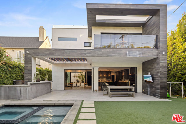 1562 Ensley Avenue, Los Angeles CA: https://media.crmls.org/mediaz/f141e83e-45ab-4d53-8196-6978e7c8ee42.jpg
